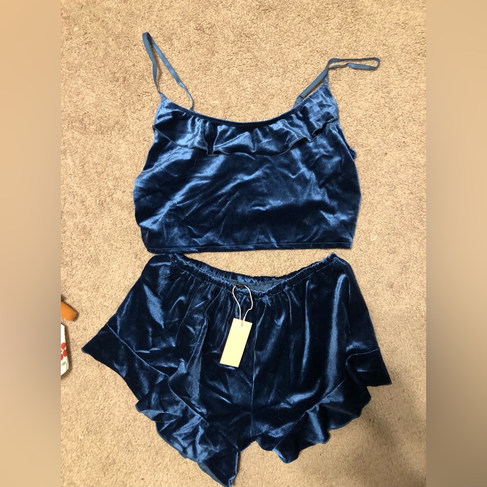 NWT Mentionables Velour Cami set